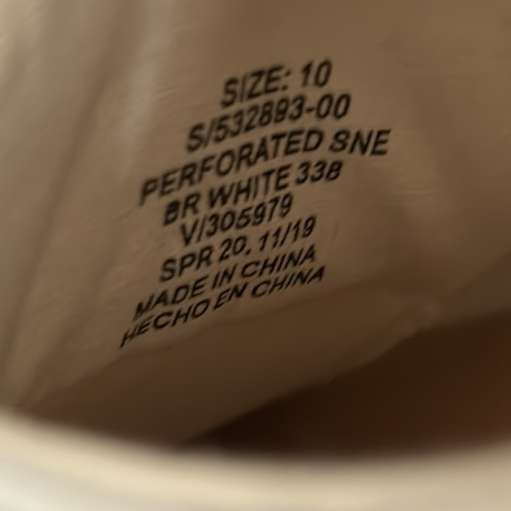 NWOT Womens Banana Republic Perforated Sneakers - Picture 11 of 11